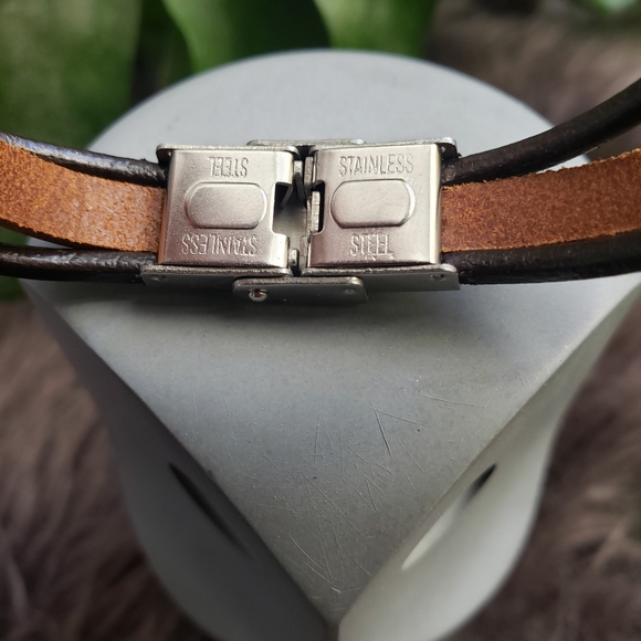 NWT Layered Leather Bracelet Stainless Steel Buckle Boho Bead Butterfly - Picture 4 of 5